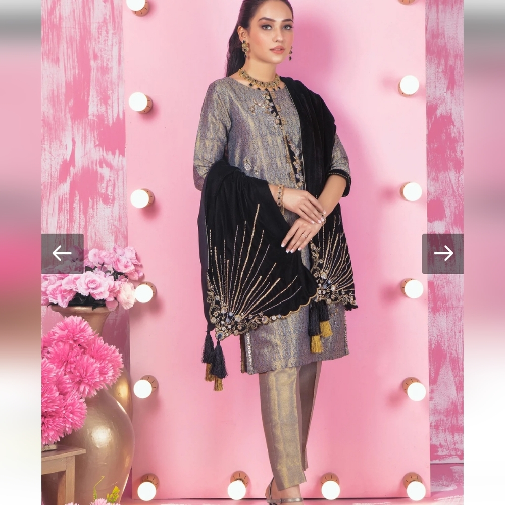 Sarosh Salman Smoky Slate 3 piece Luxury Pret Pakistani Suit